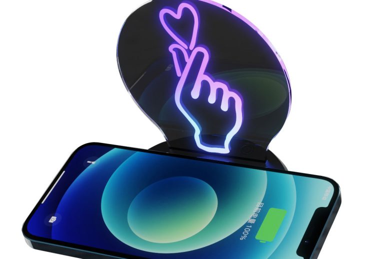 3 in 1 Wireless Charger Phone Watch Headset Stand (4)